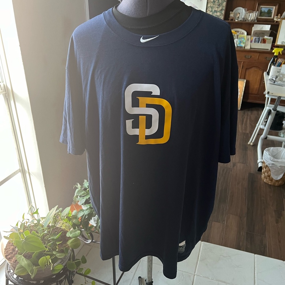Padres performance T-shirt by Nike size 2XL